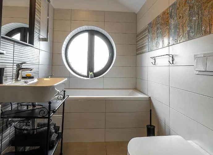 Zinnober Guest house *